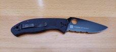 Spyderco Tenacious™ G-10 Black / Black Blade