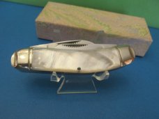 Bulldog Brand Mother of Pearl Peacock 5 Blade Sowbelly 