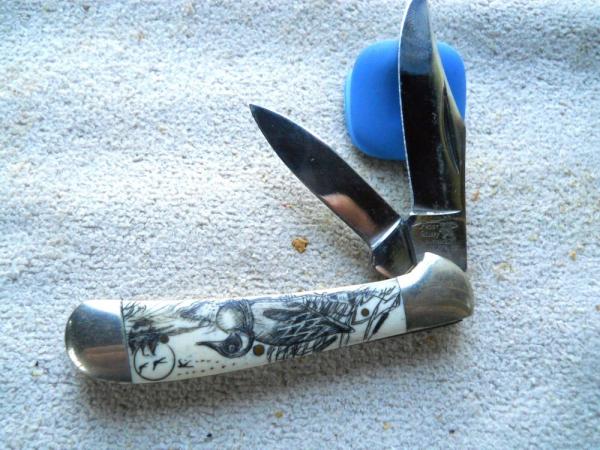 Frost Japan Surgical Steel Scrimshaw Knife Duck Frost Japan Surgical Steel Scrimshaw Knife Duck