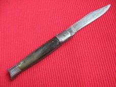 Vintage GARANTIE Italian Fishtail Leverlock Switchblade Knife.