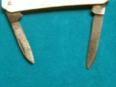 VINTAGE VOOS USA PEARL MOP FOLDING POCKET WATCH FOB KNIFE KNIVES OLD
