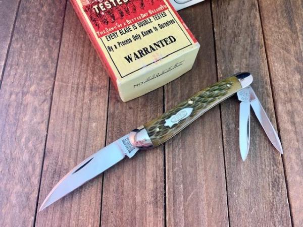Case Classic Wharncliffe Whittler Bright Green Bone 1994 1 of 250 Case Classic Wharncliffe Whittler Bright Green Bone 1994 1 of 250