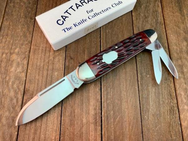 Cattaraugus Cutlery (A.G. Russell) Sleeveboard Whittler Brown Jigged Bone Seki Japan 1990 Cattaraugus Cutlery (A.G. Russell) Sleeveboard Whittler Brown Jigged Bone Seki Japan 1990
