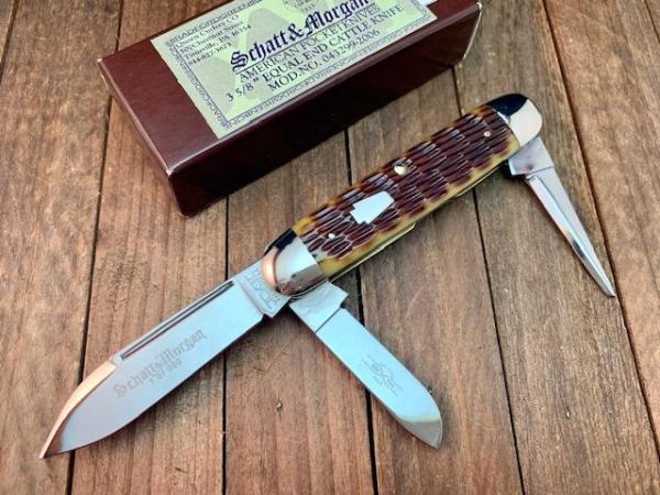 Schatt and Morgan Equal End Cattle Knife Antique Amber Jigged Bone 16th Anniversary Series 2006 Schatt and Morgan Equal End Cattle Knife Antique Amber Jigged Bone 16th Anniversary Series 2006