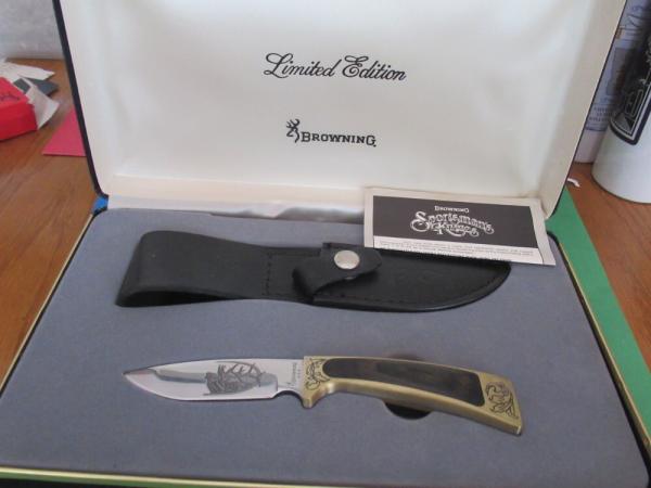 Browning Limited Edition Elk Blade Etched 1 of 3000 Sportsman Fixed Blade Browning Limited Edition Elk Blade Etched 1 of 3000 Sportsman Fixed Blade