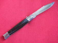 Vintage Italian Fishtail Leverlock Switchblade Knife.