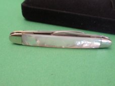 Case XX 1980 Discontinued Pearl Pen Pattern # 8201  