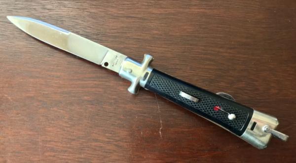 Bargeon Medium Size Stiletto, Rare FRANCE Marking, 8 1/2 Inch, Red Dot Safety, 1960's Production Bargeon Medium Size Stiletto, Rare FRANCE Marking, 8 1/2 Inch, Red Dot Safety, 1960's Production