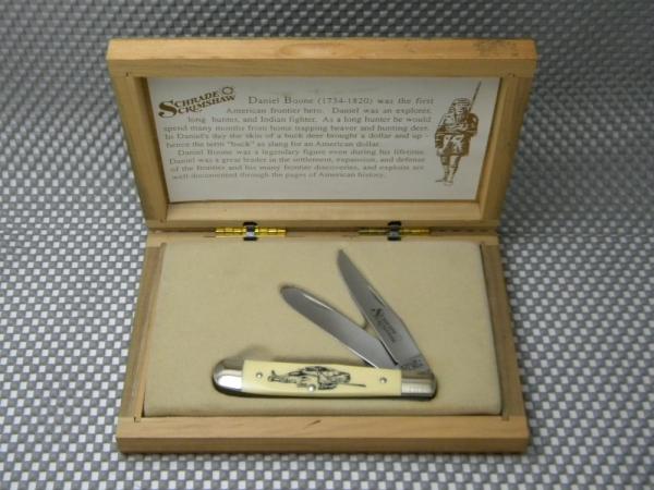 Schrade + USA 296SC Daniel Boone Scrimshaw Trapper Knife in Box Schrade + USA 296SC Daniel Boone Scrimshaw Trapper Knife in Box