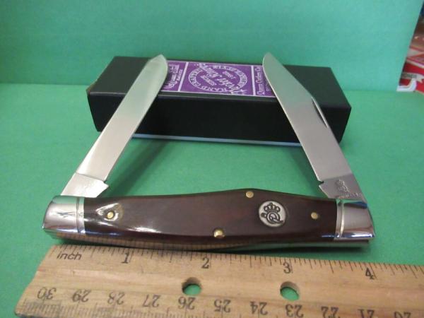 Queen 2011 Swamp Grass Reverse Gunstock Bone Moose Pattern # 50