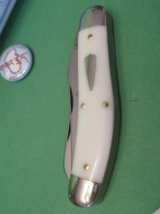 Great Eastern Yeti Ivory Acrylic Pattern # 888222