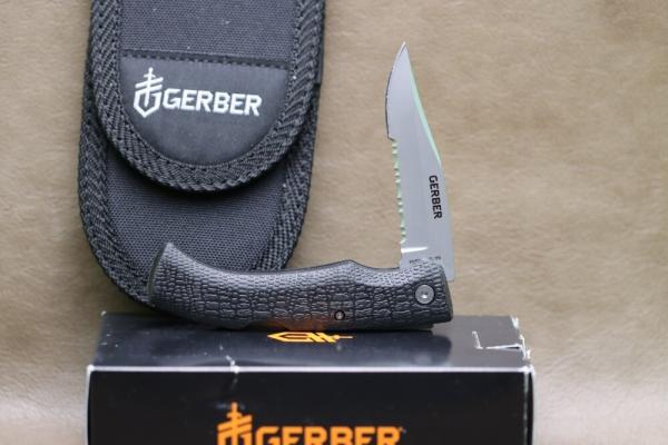 Gerber Gator Mate Serrated Knife 06151 Gerber Gator Mate Serrated Knife 06151