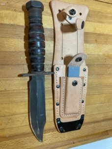 Vintage Ontario 1076 pilot survival knife with original leather sheath 