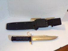 Vintage Classic USA Survival Knife With hard plastic locking Sheath