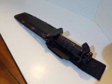 Vintage Classic USA Survival Knife With hard plastic locking Sheath