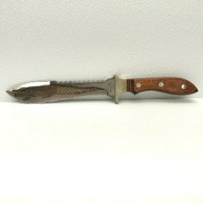 Vintage TAYLOR Japan Safari Alligator hunting knife with saw back 