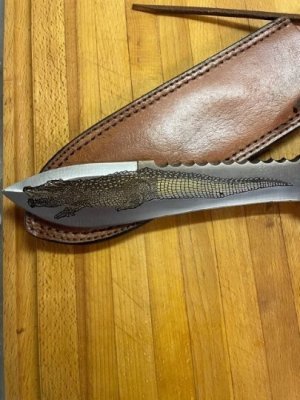 Vintage TAYLOR Japan Safari Alligator hunting knife with saw back 