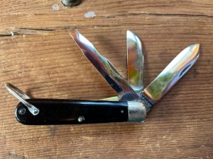 M. Klein & Sons Three Blade Utility Knive