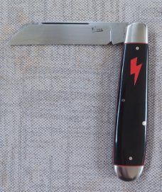K'roo Buffalo Horn Sheepsfoot English Jack..Rwl34..4.25 closed..red liners..spacers and Bolt Shield 