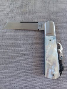 Vincenzo Balistreri White Wolf Slipjoint..4"..AEB-L..Mother of Pearl scales.fluted bolsters.liners 
