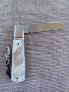 Vincenzo Balistreri White Wolf Slipjoint..4"..AEB-L..Mother of Pearl scales.fluted bolsters.liners 