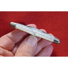 MINT CONDITION VINTAGE HILGER & SONS CELEBRATED CUTLERY GENUINE CARVED PEARL SAMPLE KNIFE 1858-1890