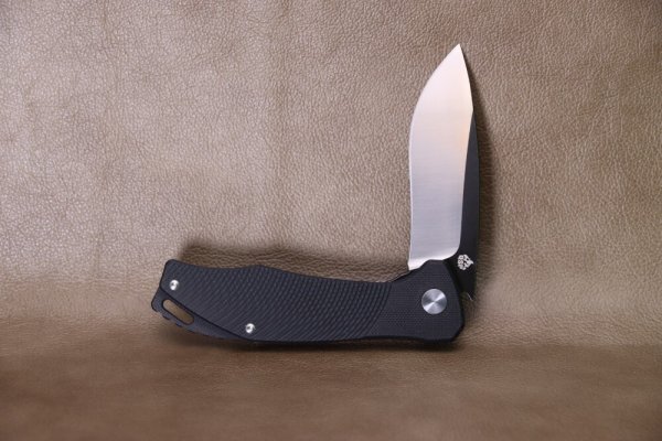 QSP RAVEN BLACK D2 G10 HANDLES