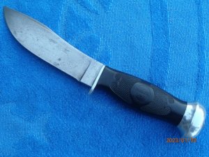 REMINGTON Dupont RH42 Skinning Knife with Hard Rubber Handles