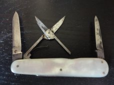 WALDEN KNIFE COMPANY  NY 1874-1923 PEARL LOBSTER WITH SCISSORS