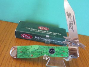 Case XX 2004 Bright Green Cheetah Bob Wire Pattern # 6111 1/2L SS
