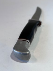 Buck 105, one line tang stamp, pinned.  Excellent condition. Blade is 5 1/8". 