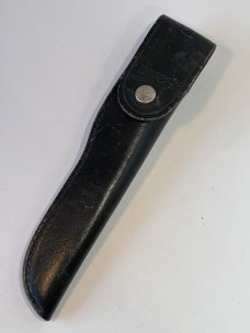 Buck 105, one line tang stamp, pinned.  Excellent condition. Blade is 5 1/8". 