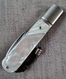 Vincenzo Balistreri Sfilato Slipjoint..Mother of Pearl..AEB-L..liners..lanyard pin and bead..coa.sli