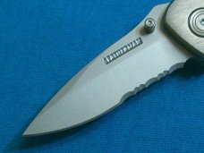 RETIRED DISCONTINUED LEATHERMAN C303 SERRATED FOLDING POCKET JACK KNIFE KNIVES