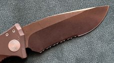 Microtech Amphibian, Stonewash Boron Carbide Partial Serrated Blade, Light Use 