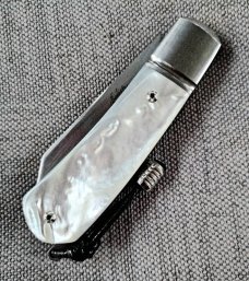 Vincenzo Balistreri Native Lever Taillock.. Mother of Pearl..fluted ..4" closed..AEB-L..coa..slip