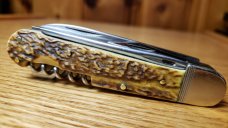 Hubertus Stag Knife, Solingen Germany, Lockback, 4 Blades, Beautiful Stag, Lightly Used & Sharpened.
