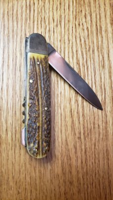 Hubertus Stag Knife, Solingen Germany, Lockback, 4 Blades, Beautiful Stag, Lightly Used & Sharpened.