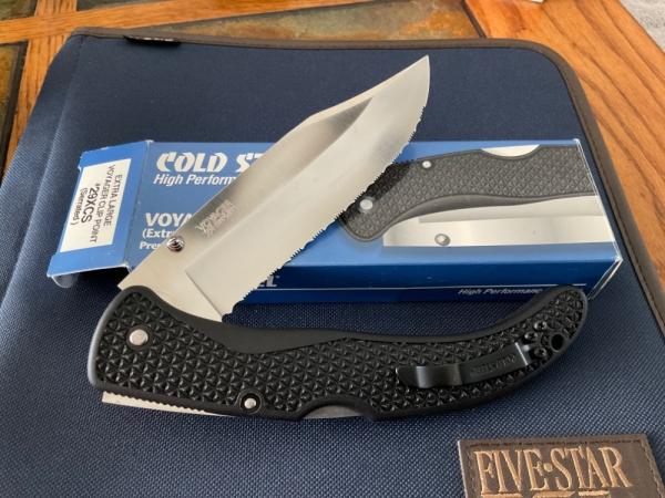 Cold Steel Voyager 29XCS with VG-1 blade. Mint Condition!! Made in Japan.