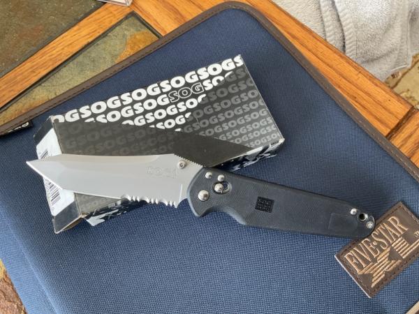 SOG X-Ray Vision VG-10 Knife Tanto Blade Axis Lock. (SUPER RARE!)