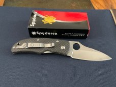 Spyderco Michael Walker 22CFPE ZDP 189. CARBON FIBER SPRINT RUN™