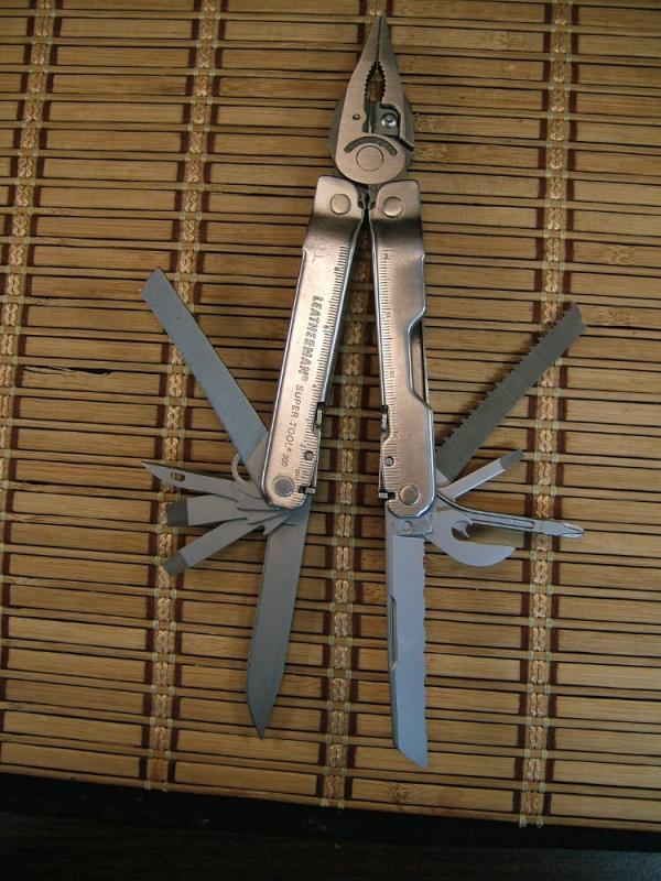 LEATHERMAN U.S.A. MADE SUPER TOOL 300 MULTI-TOOL NEWLY FACTORY REFURBISHED WITH NEW PLIERS & TOOLS LEATHERMAN U.S.A. MADE SUPER TOOL 300 MULTI-TOOL NEWLY FACTORY REFURBISHED WITH NEW PLIERS & TOOLS