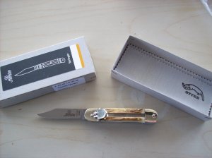 Hubertus Knife Solingen, Germany Small 08 Genuine  Stag/Antler  5 3/4 " Open Lillyput NIB