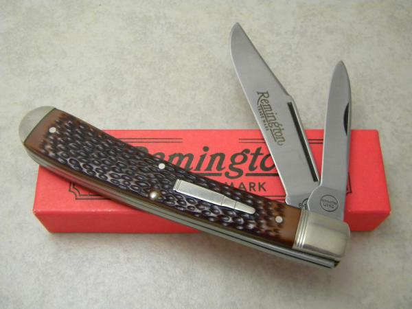Remington Bullet 1986 R1263 Delrin Banana Trapper Knife in Box