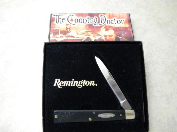 Remington USA Black Saw Cut Delrin "The Country Doctor" Doctor's Knife NIB