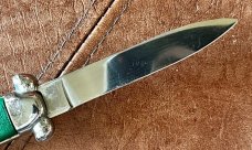 Super Automatic Out The Front (OTF), Green Handle, Hard To Find, Rostfrei Mark, Othello Logo