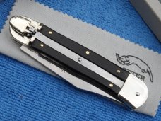 New 7-3/4" Ebonywood Hubertus leverlock auto (110.Hz.11)clip point blade II