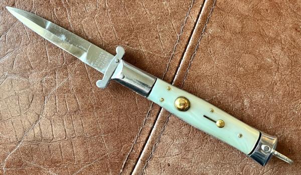 Rare Rizzuto Estileto Milano 7 Inch Switchblade Knife, White Pearl Handle, Unique Tang Mark 