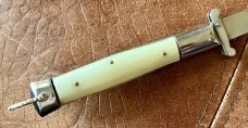 Rare Rizzuto Estileto Milano 7 Inch Switchblade Knife, White Pearl Handle, Unique Tang Mark 