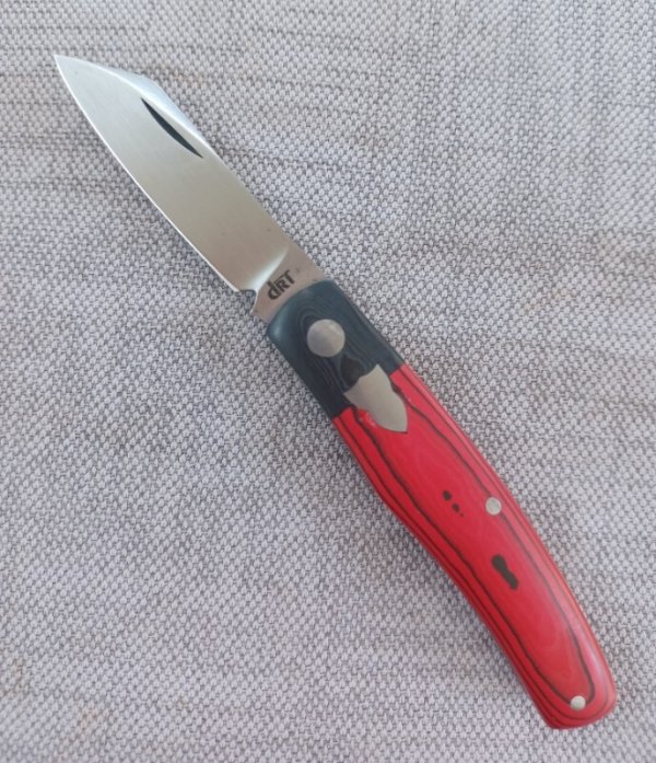 DrT Carbonquartz Whittier..red scales...black bolsters..all Carbonquartz..coa.